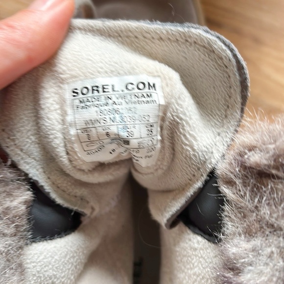 Sorel Suede Insulated Ankle Boots - Picture 7 of 8